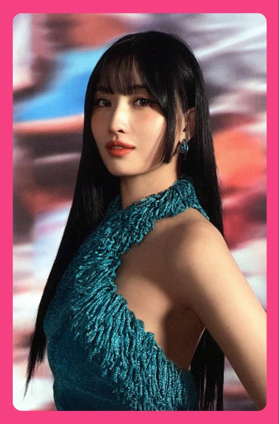 TWICE - Ready to Be - Momo (Ready Version) POB Photocard