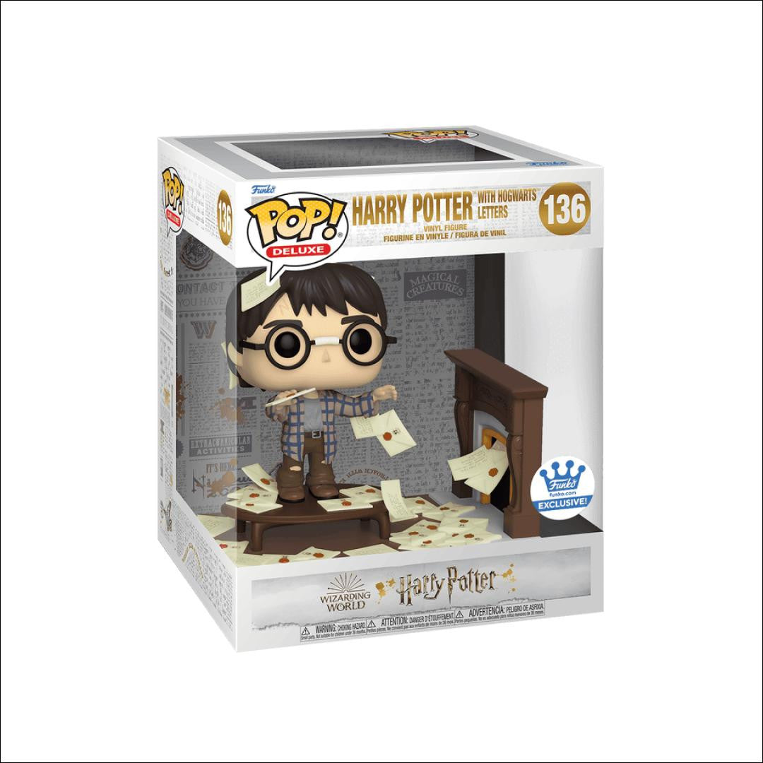 Funko Pop! Deluxe Harry Potter - Harry Potter with Hogwarts Letters #136 (Funko Shop)